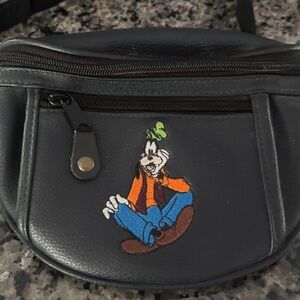 Vintage Disney Leather Goofy Fanny Pack / Crossbody – Rare Find!